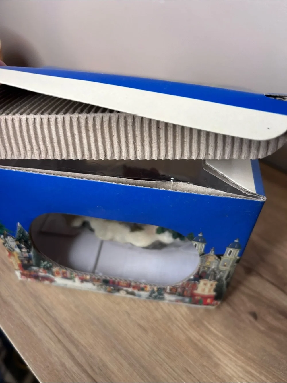 Vintage Blue and White Heartland Valley Village Animal & Pond Accessory